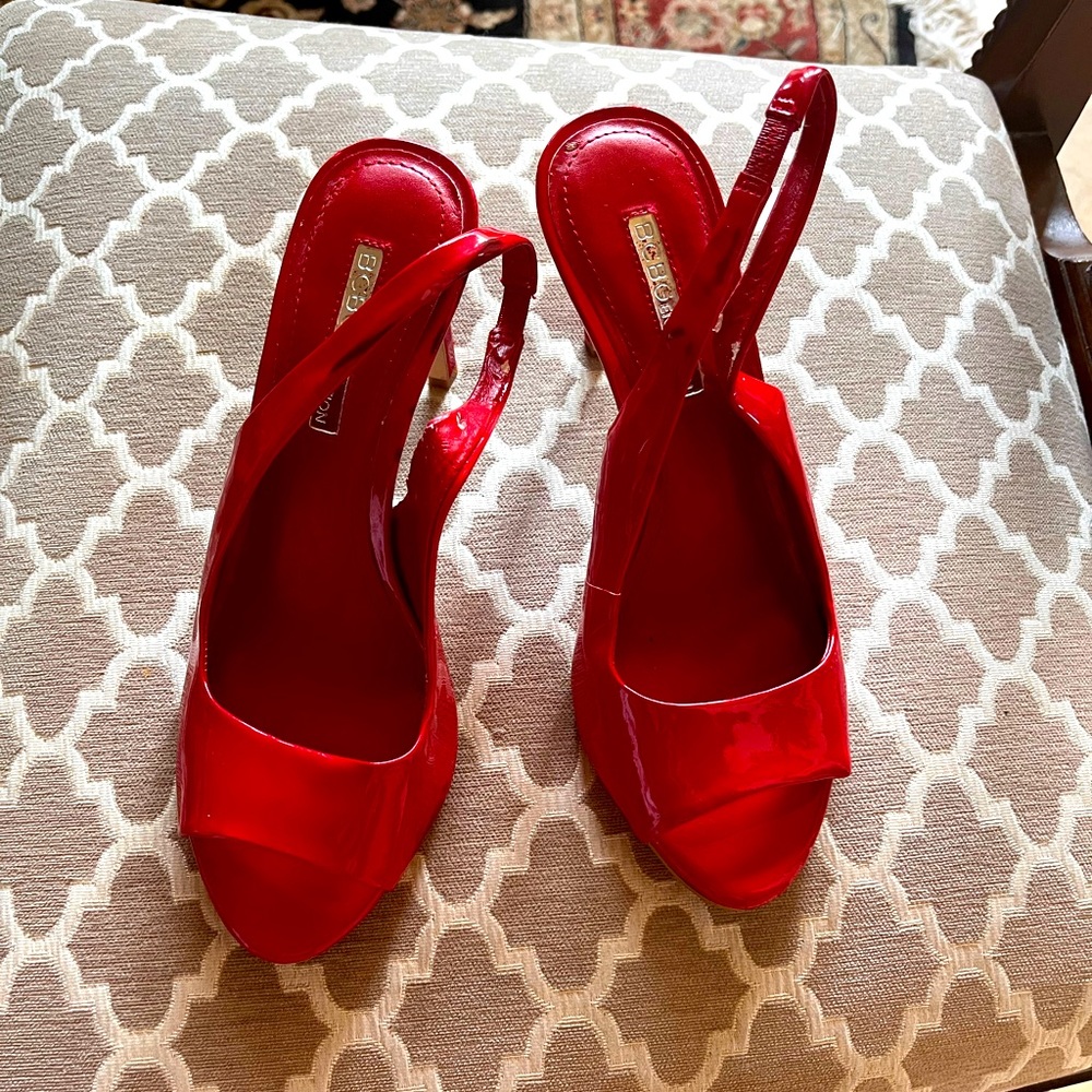 BCBG GENERATION RED PEEPTOE HEELS!